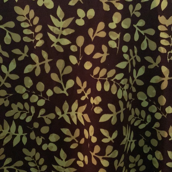 XXS Brown/Leaf Print LuLaRoe Classic Tee - NWOT - Picture 3 of 5